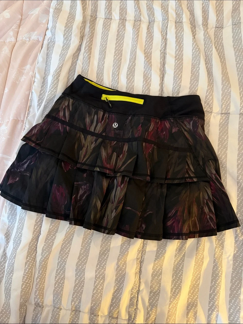 Lululemon pace setter skirt